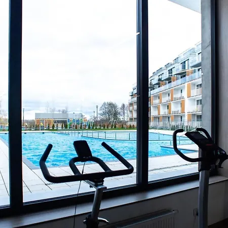 Waterline Kolobrzeg, Baseny I Strefa Rekreacyjna, Osiedle Feniks