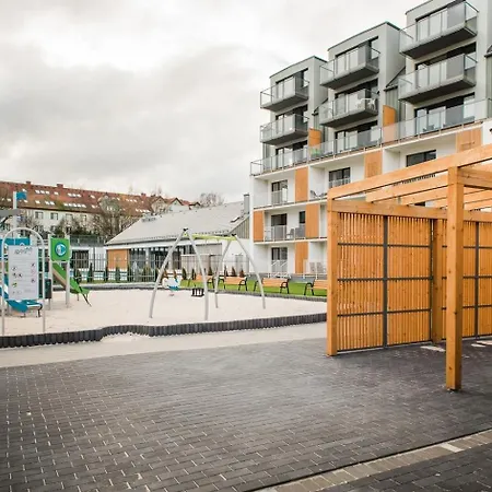 Waterline Kolobrzeg, Baseny I Strefa Rekreacyjna, Osiedle Feniks